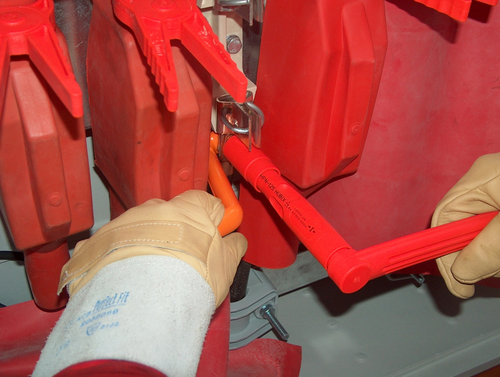 HN Insulated 1/2" inch Short Socket Wrench, size 16 2