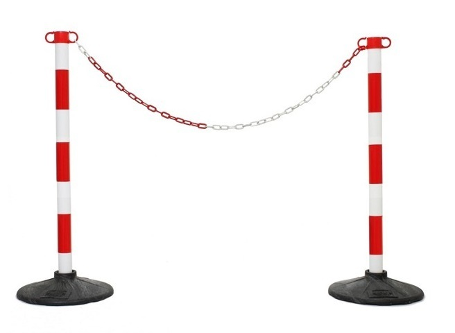 Fence post with a round base 1