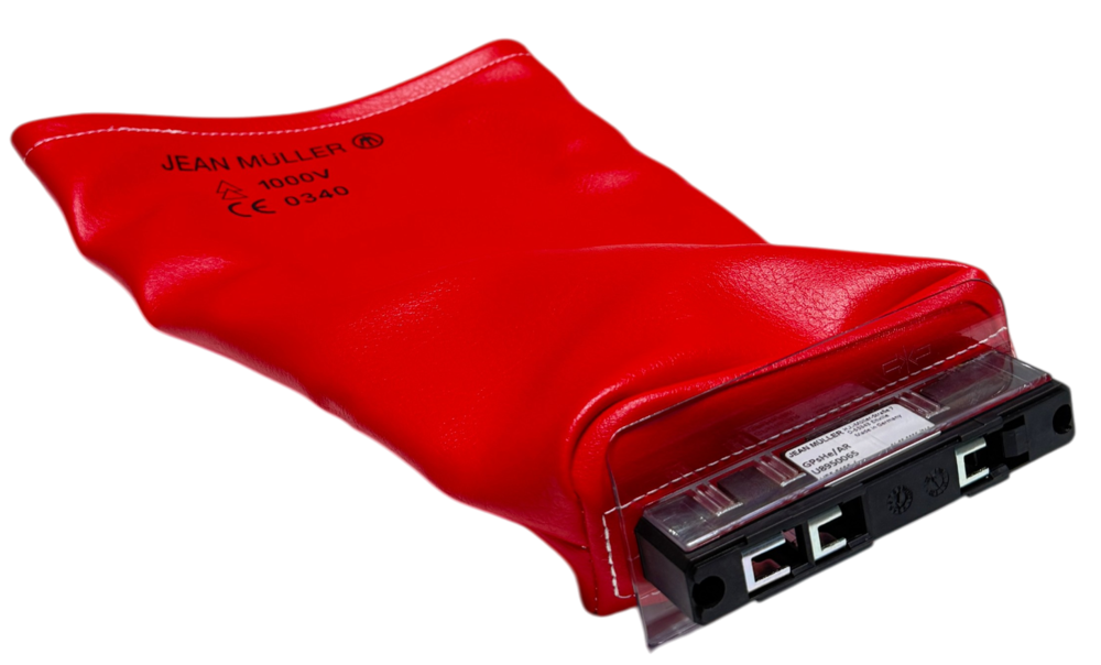 Fuse Holder with Protective Sleeve 1