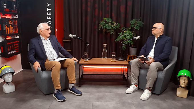 „Dobrego produktu nie da się zrobić zza biurka” – Wyjątkowy podcast z okazji urodzin założyciela Hubix, Pana Jerzego Nowikowa